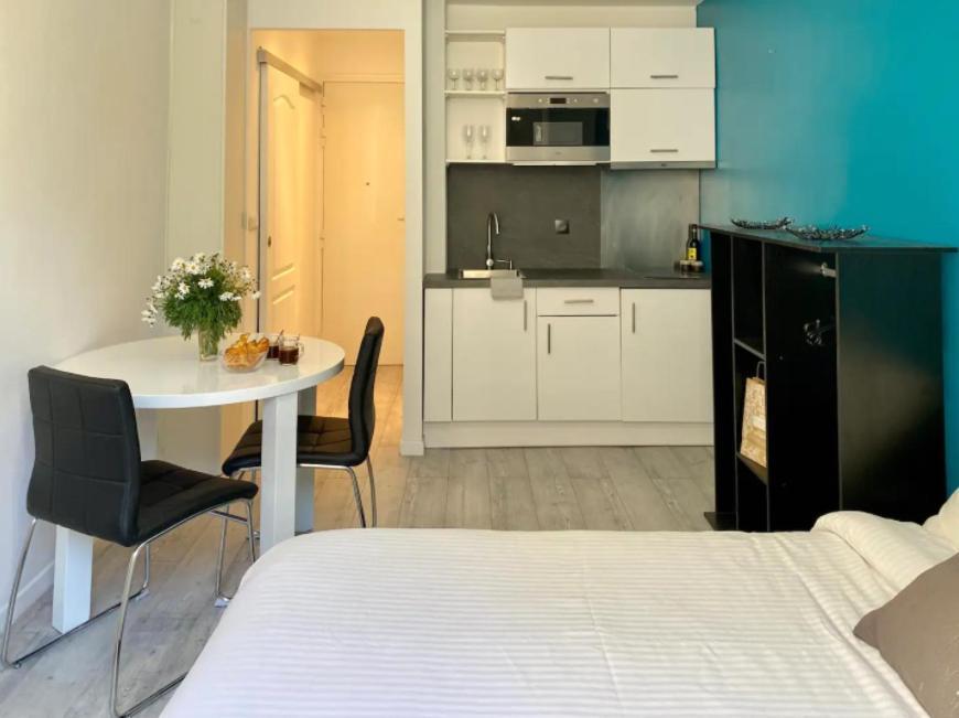 Budget Studio Berlioz Apartment Nice Exterior photo